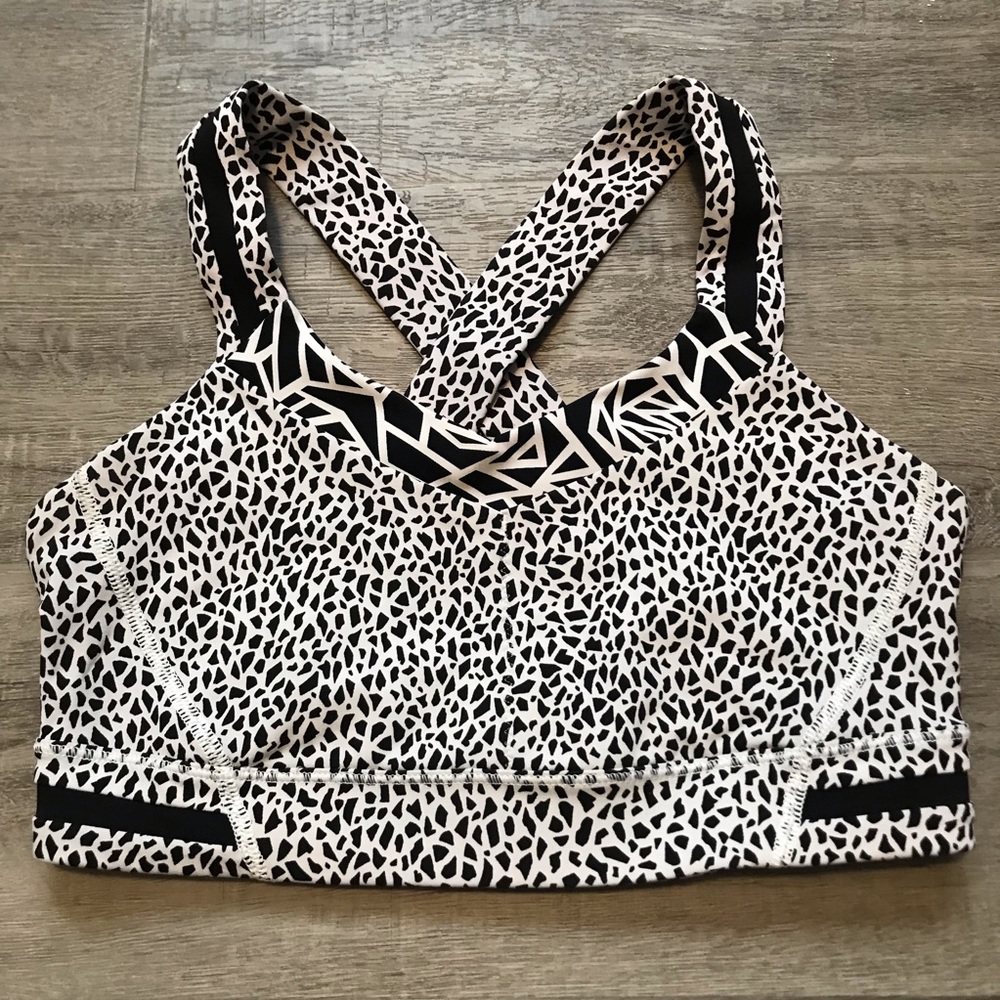 Lululemon Run: Stuff Your Bra Padded Sportsbra